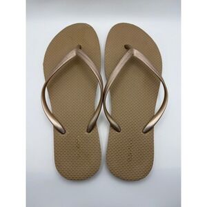 Women's Old Navy Gold Flip Flop Sandals Comfortable